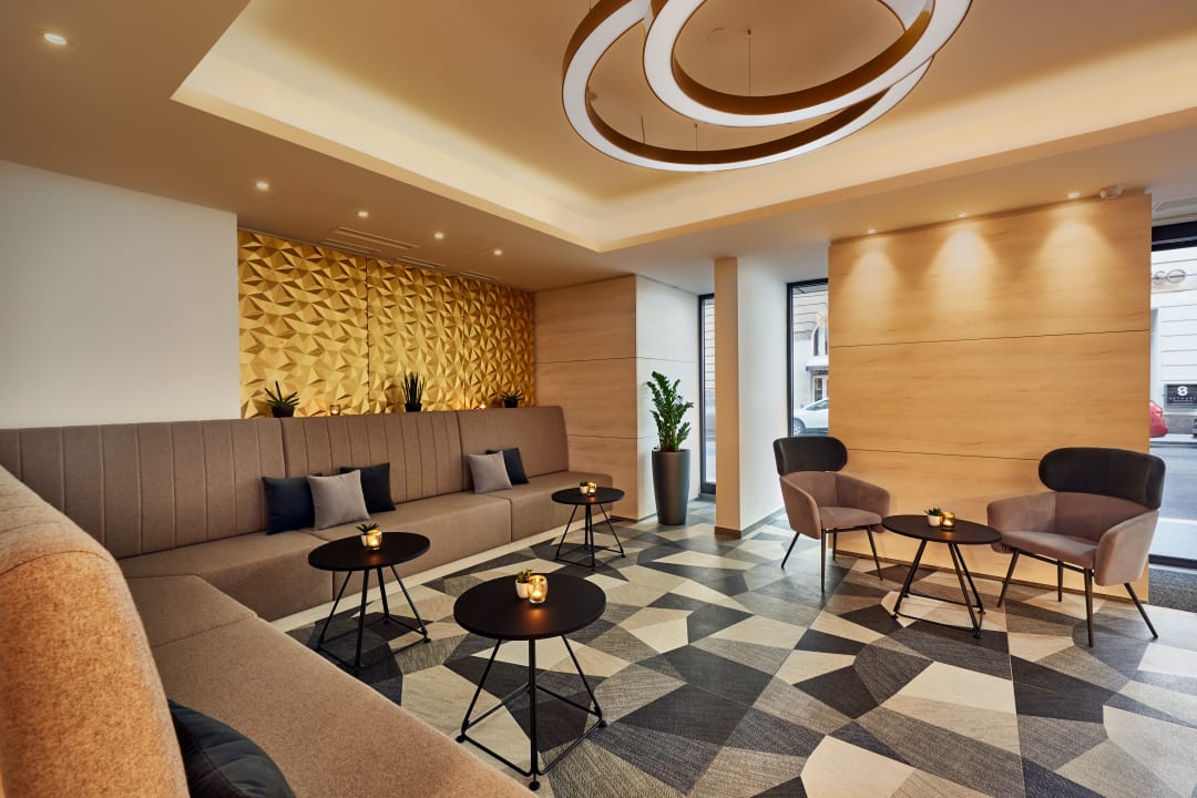 Lobby H+ Hotel Wien