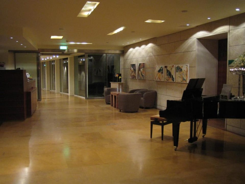 Sorat Insel Hotel, Rezeption/Lobby Sorat Insel Hotel Regensburg