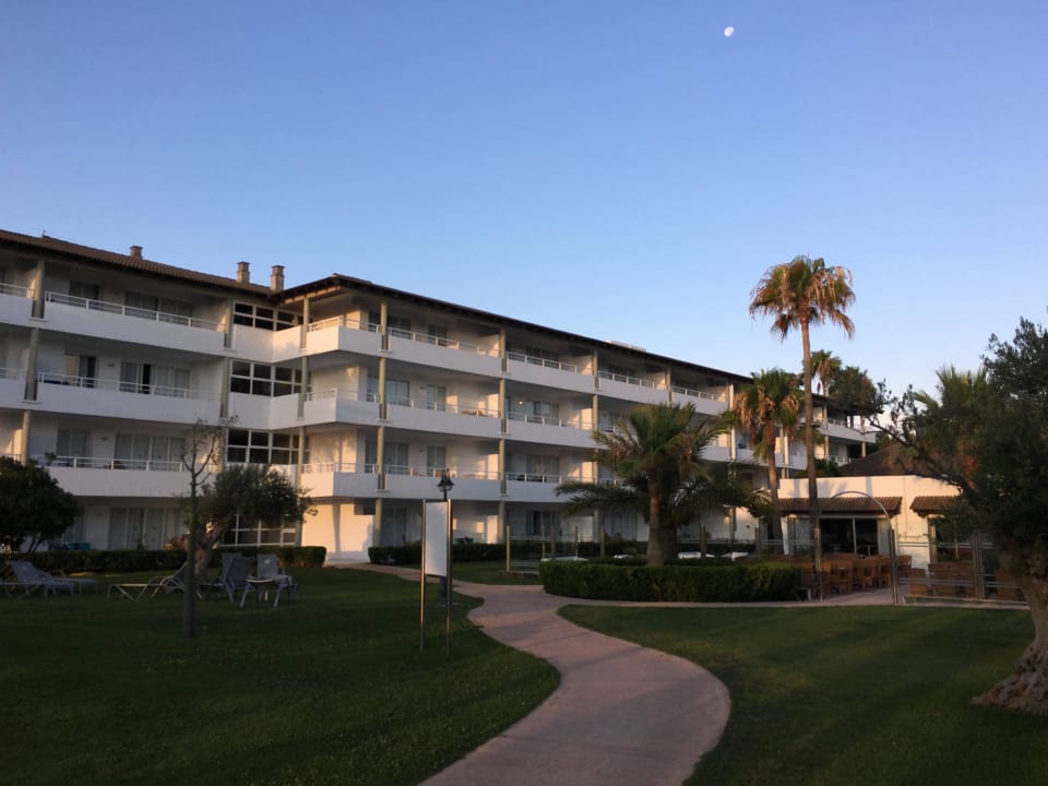 Hotelgebäude Playa Esperanza Resort