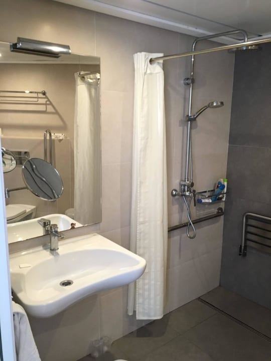 Keine Ablagemöglichkeit am Waschbecken THB Gran Bahía