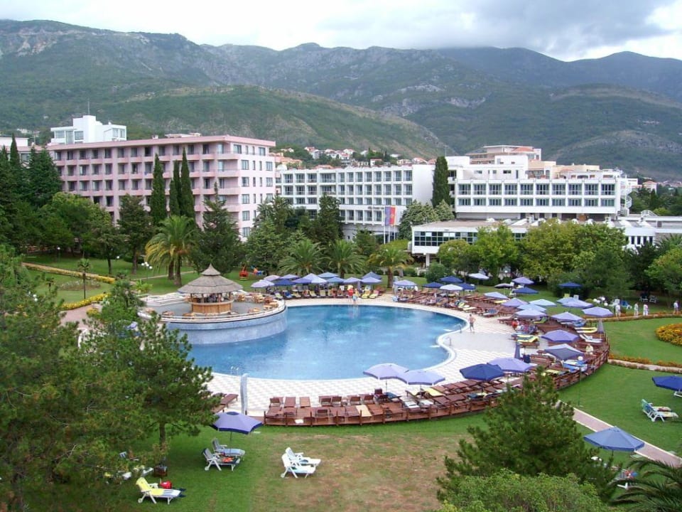 Jetzt mit Pool Iberostar Waves Bellevue