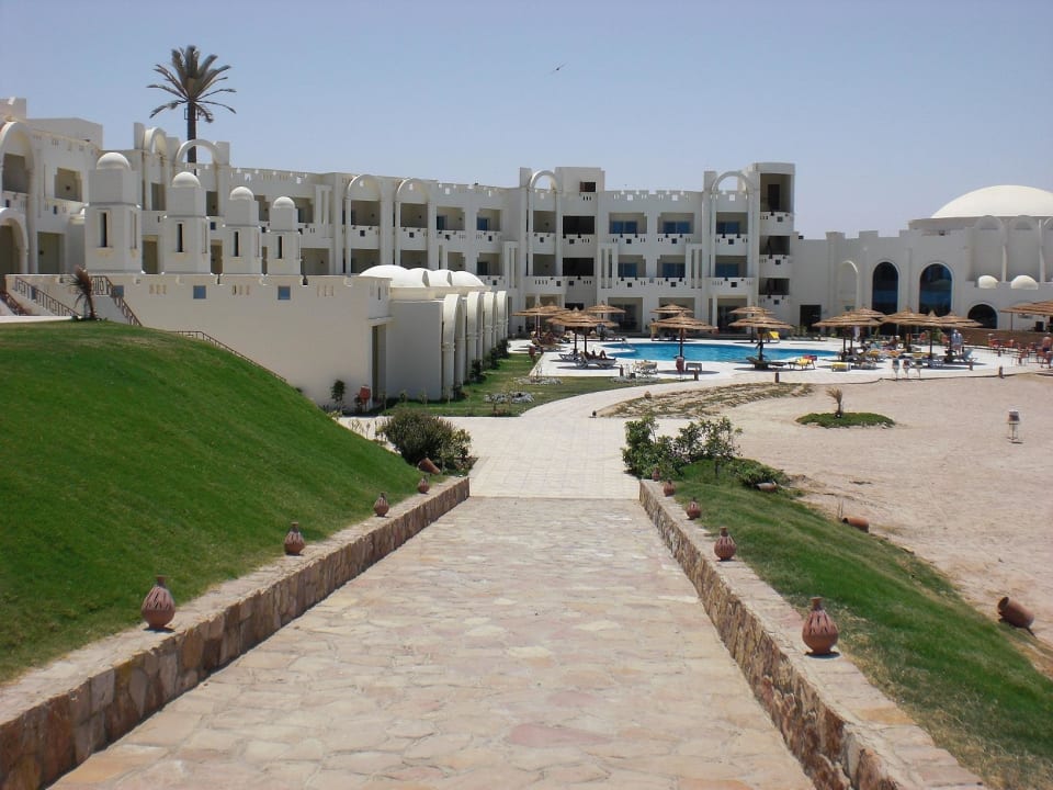 Pool und Aussenbereich Coral Sun Beach