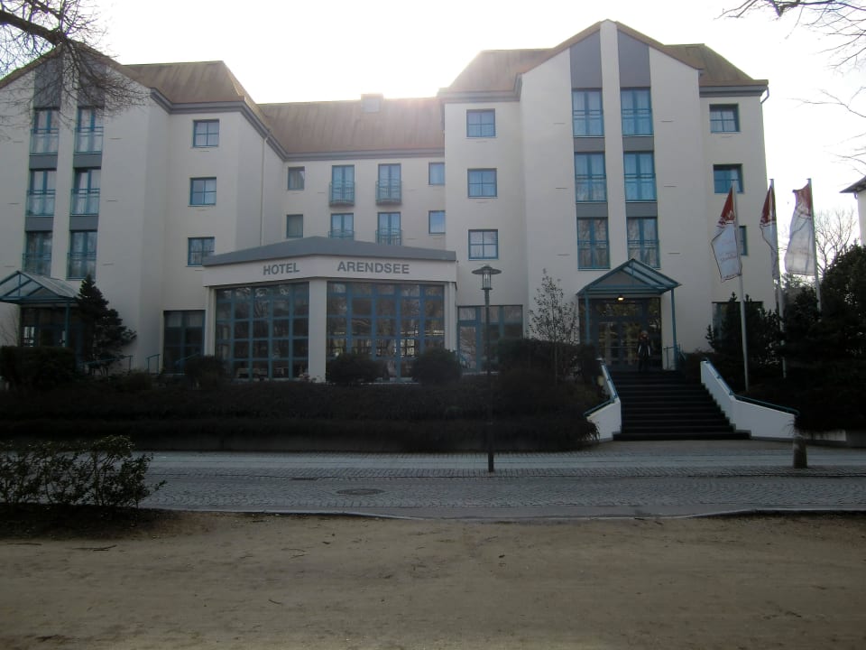 Moradahotel Arendsee von Ostseeallee aus  Morada Hotel Arendsee