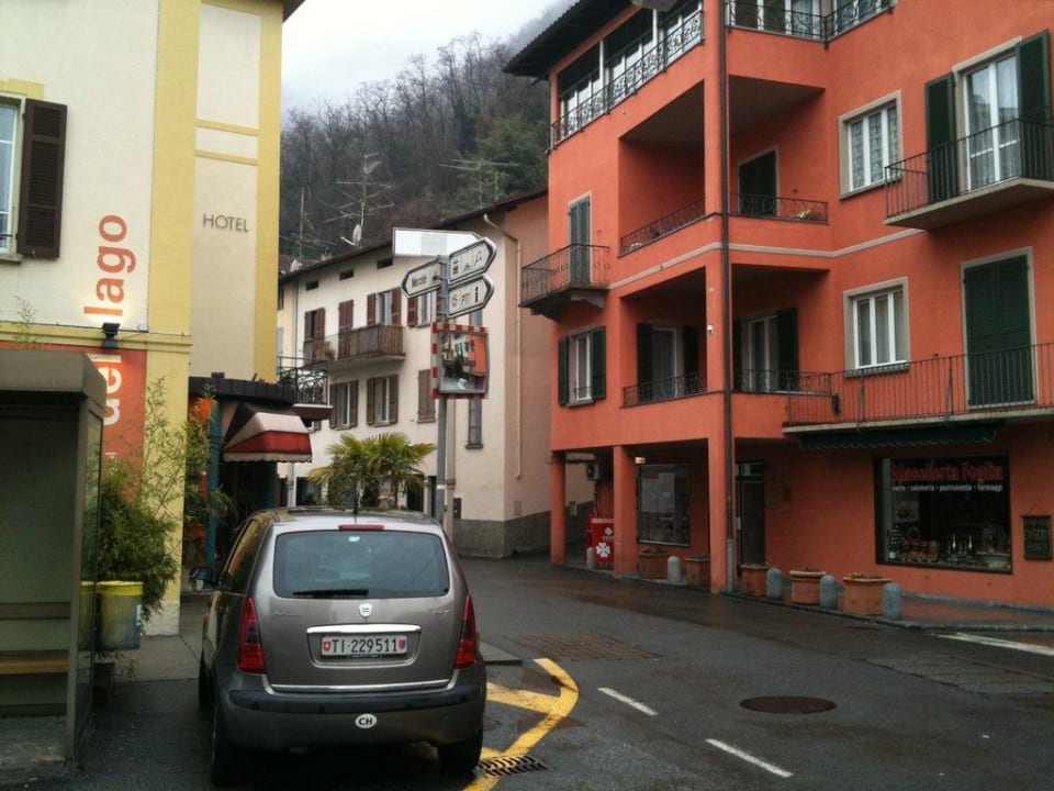Strassenseite zum Hotel LAC Hotel Suites