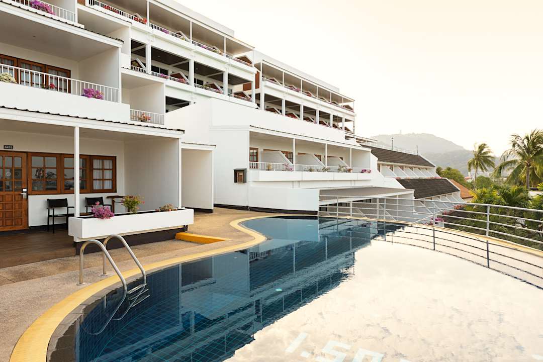 Pool Best Western Phuket Ocean Resort