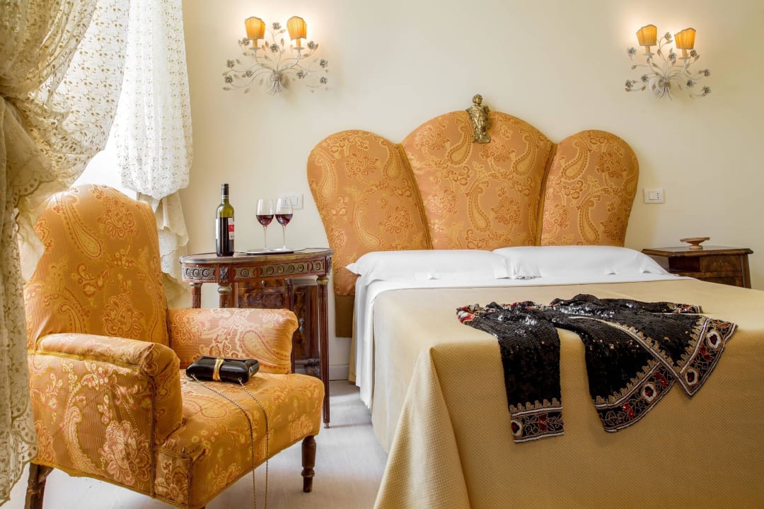 Double Room Roma Central Guest House