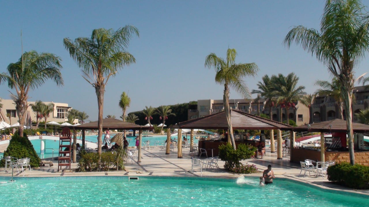 Bar u bazénu Prima Life Makadi Resort