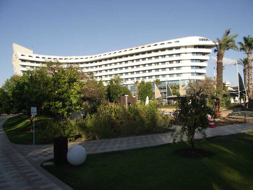 Garden view of hotel Concorde De Luxe Resort