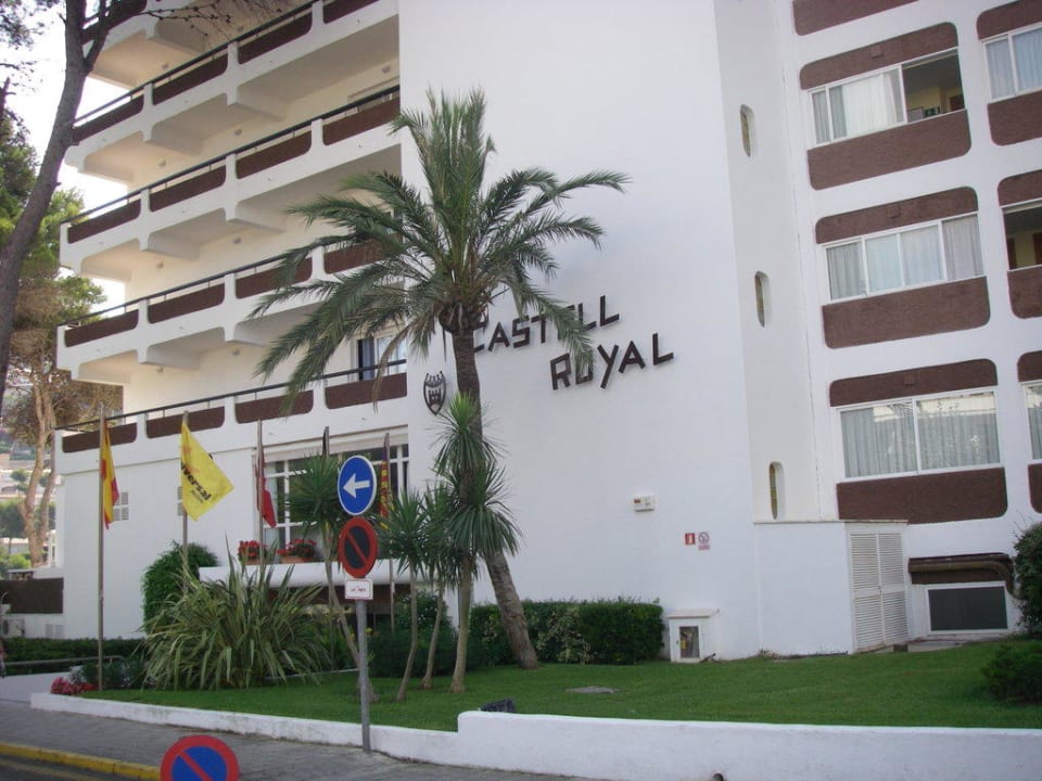 Eingangsbereich Castell Royal Universal Hotel Castell Royal