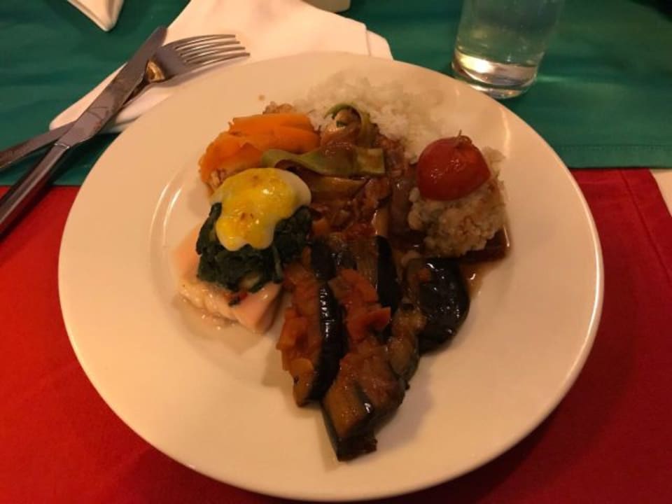 Abendessen jeden Tag lecker Fame Residence Lara & Spa