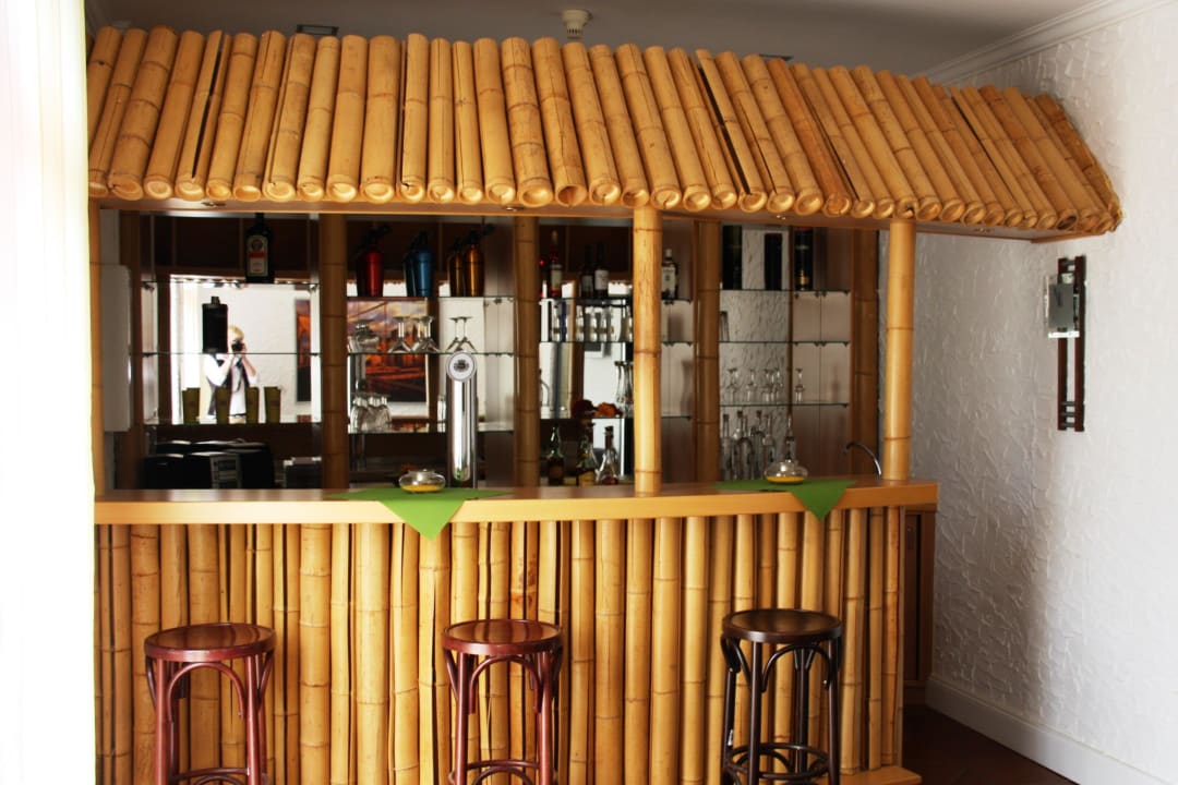 Unsere gemütliche Bar (Tresen) Parkhotel Neubrandenburg