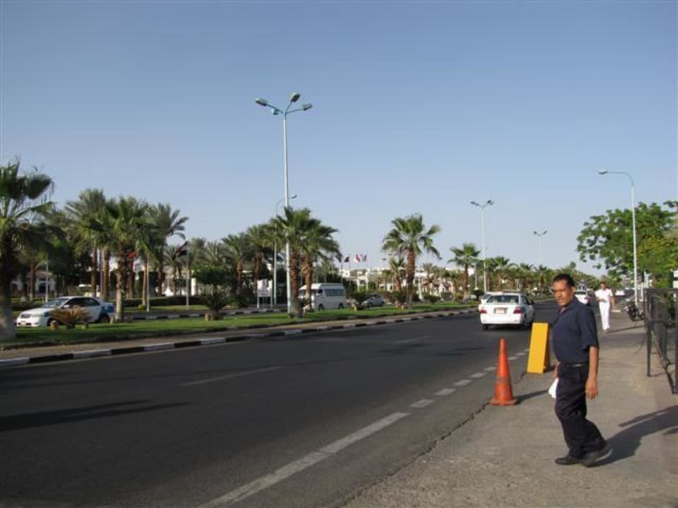 Straße vor dem Hotel Ghazala Beach