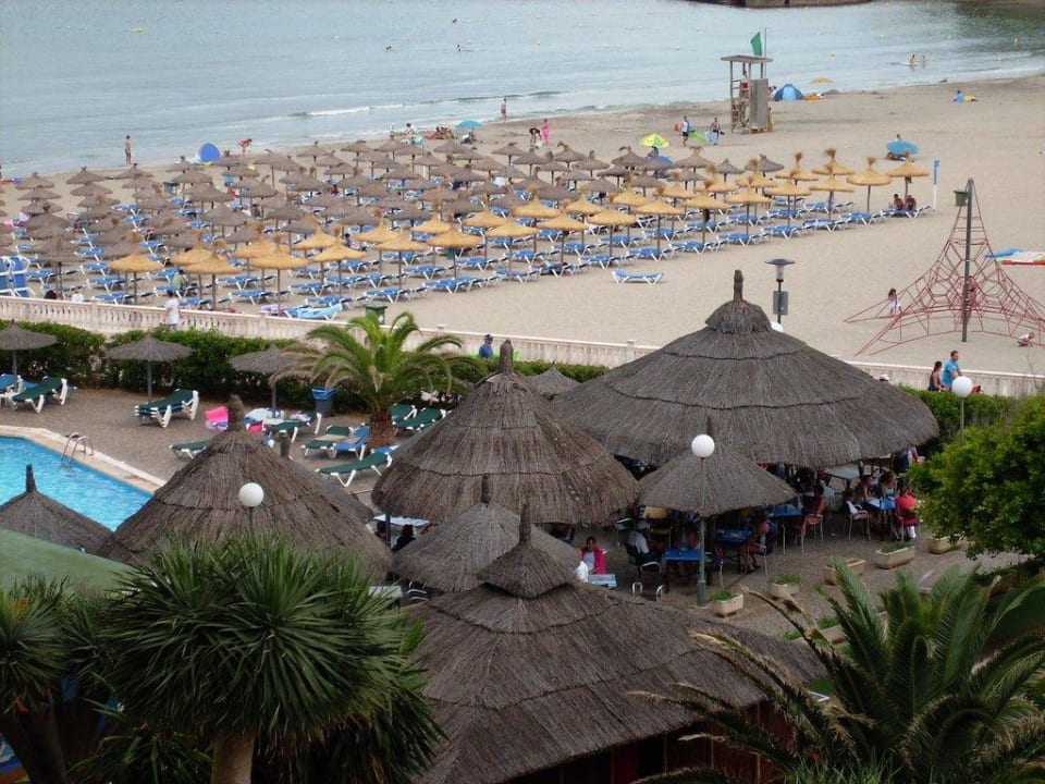 Blick vom Zimmer auf den Strand Hotel Vibra Beverly Playa
