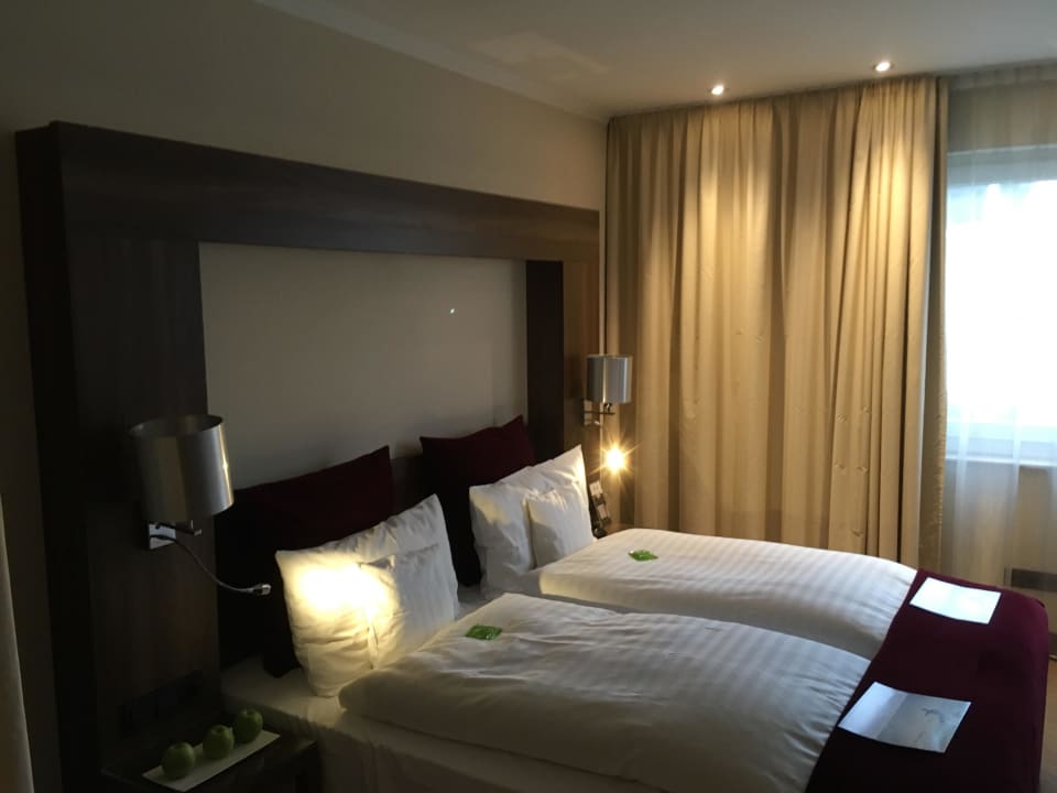 Bett Flemings Hotel Frankfurt Main-Riverside