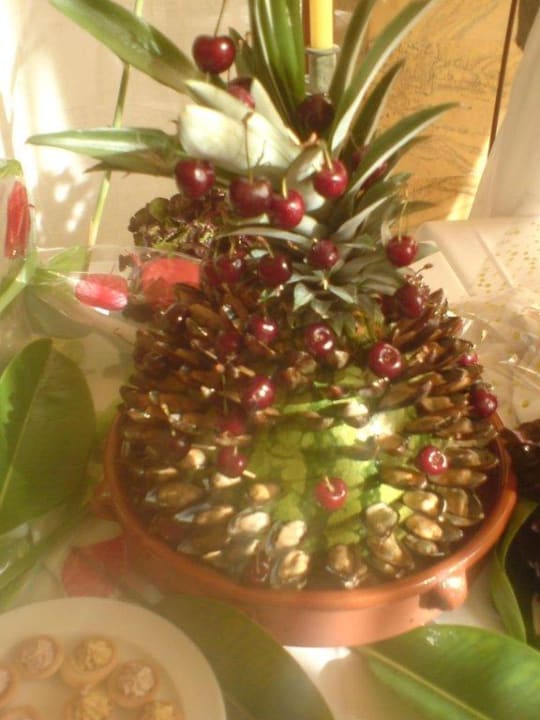 Buffet Moon Dreams Coral Beach