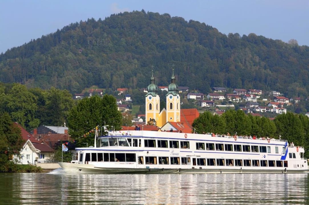 Schiffsanlegeplatz Obernzell Panoramahotel Fohlenhof