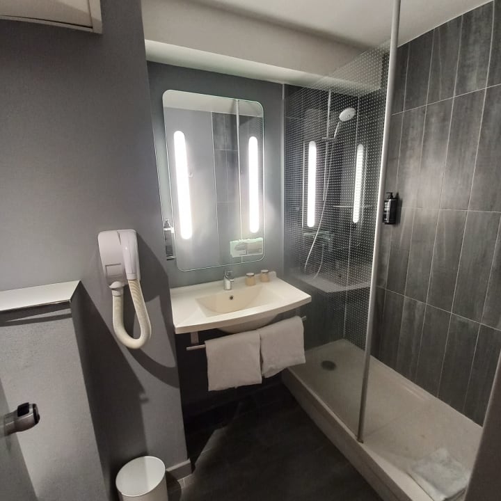 Zimmer ibis Paris 17 Clichy Batignolles