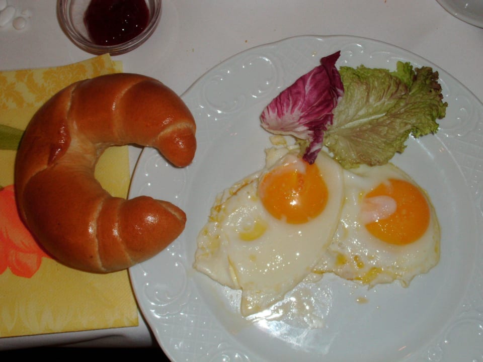 Spiegeleier zum Frühstück Hotel Pistono