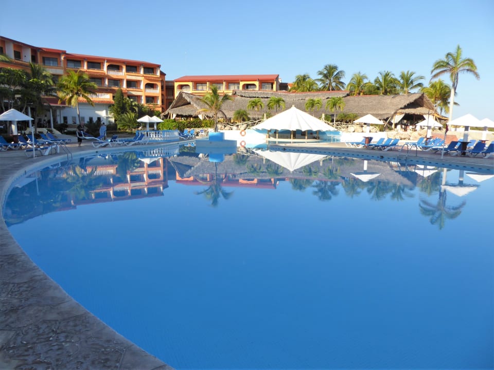 Pool Sol Rio De Luna y Mares