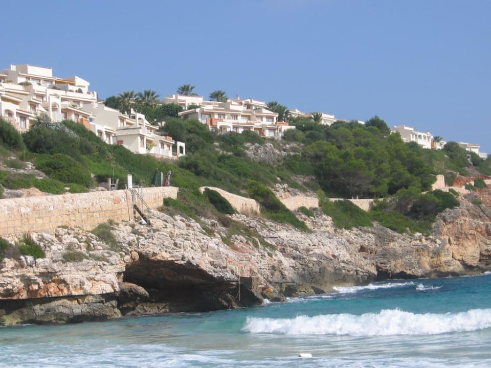 Blick vom Strand aufs Hotel blau punta reina