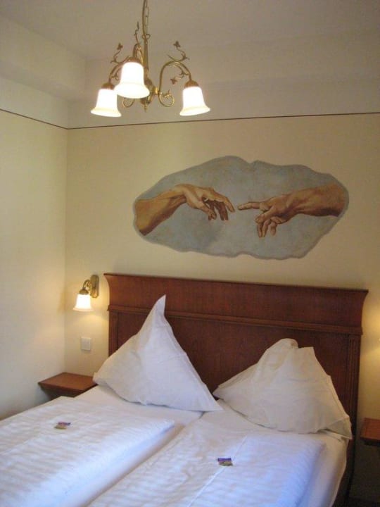 Blick im Zimmer 404 XII Apostel Hotel Albergo