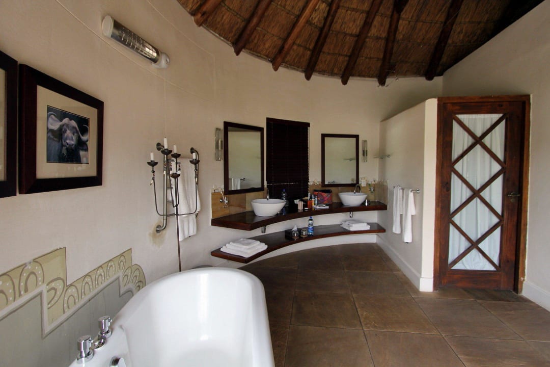 Bad Hotel Pumba Private Game Reserve