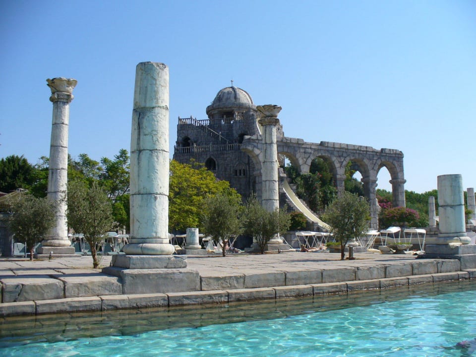 Antik-Pool & Rutschenturm Xanadu Resort Hotel