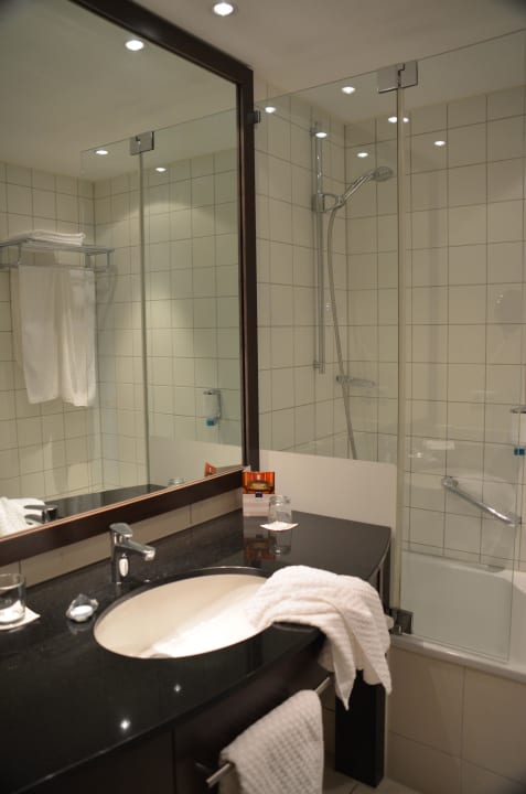 Bad Hotel Dorint an der Messe Köln