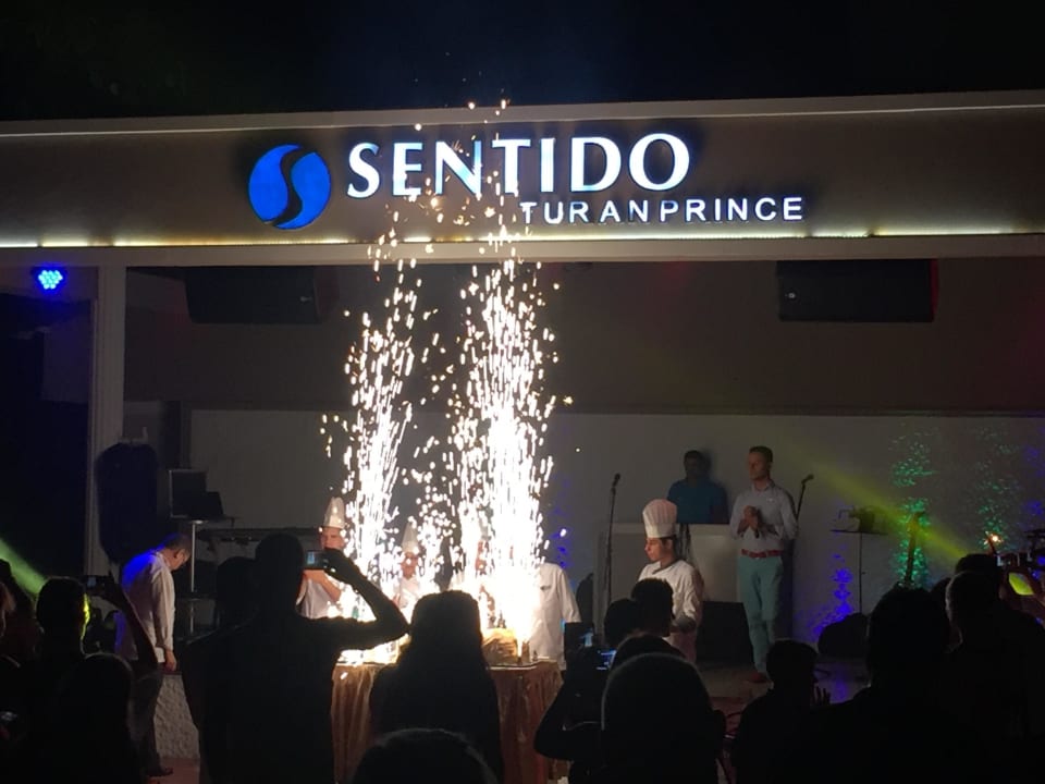 Fantastisches Unterhaltungsprogramm Hotel Turan Prince