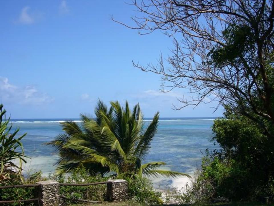 Blick aufs Meer vom Pavillion de Amour PrideInn Flamingo Beach Resort & Spa
