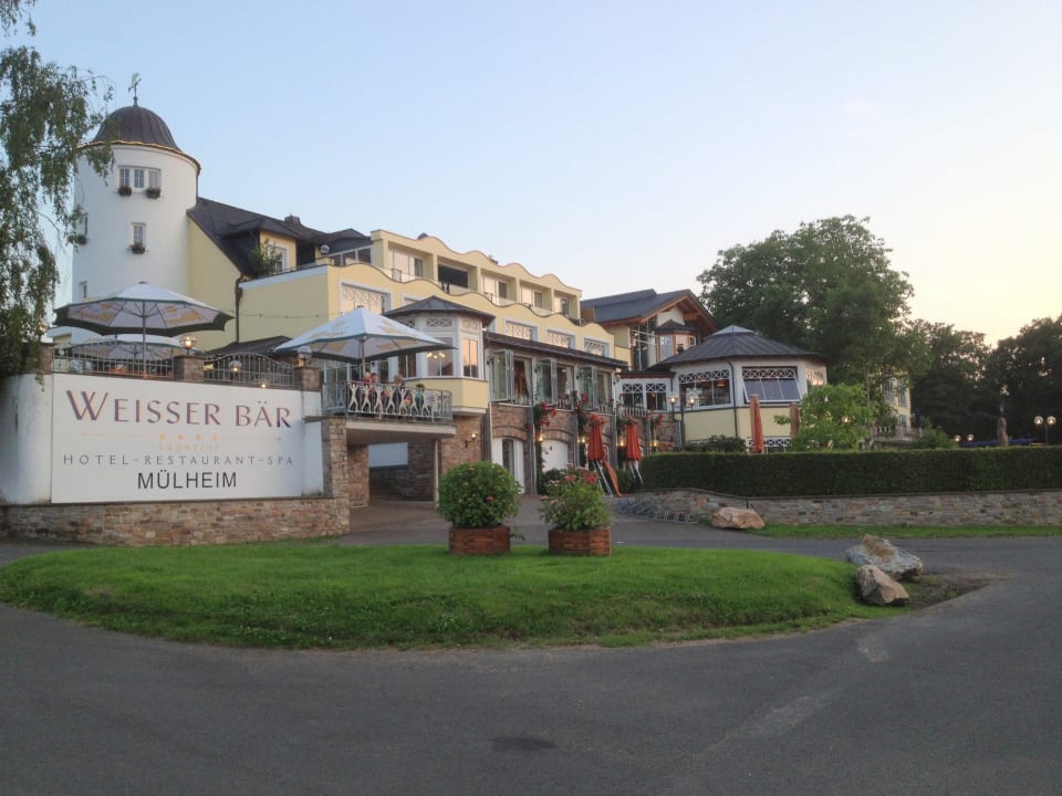 Hinteransicht des Hotels Hotel Weisser Bär