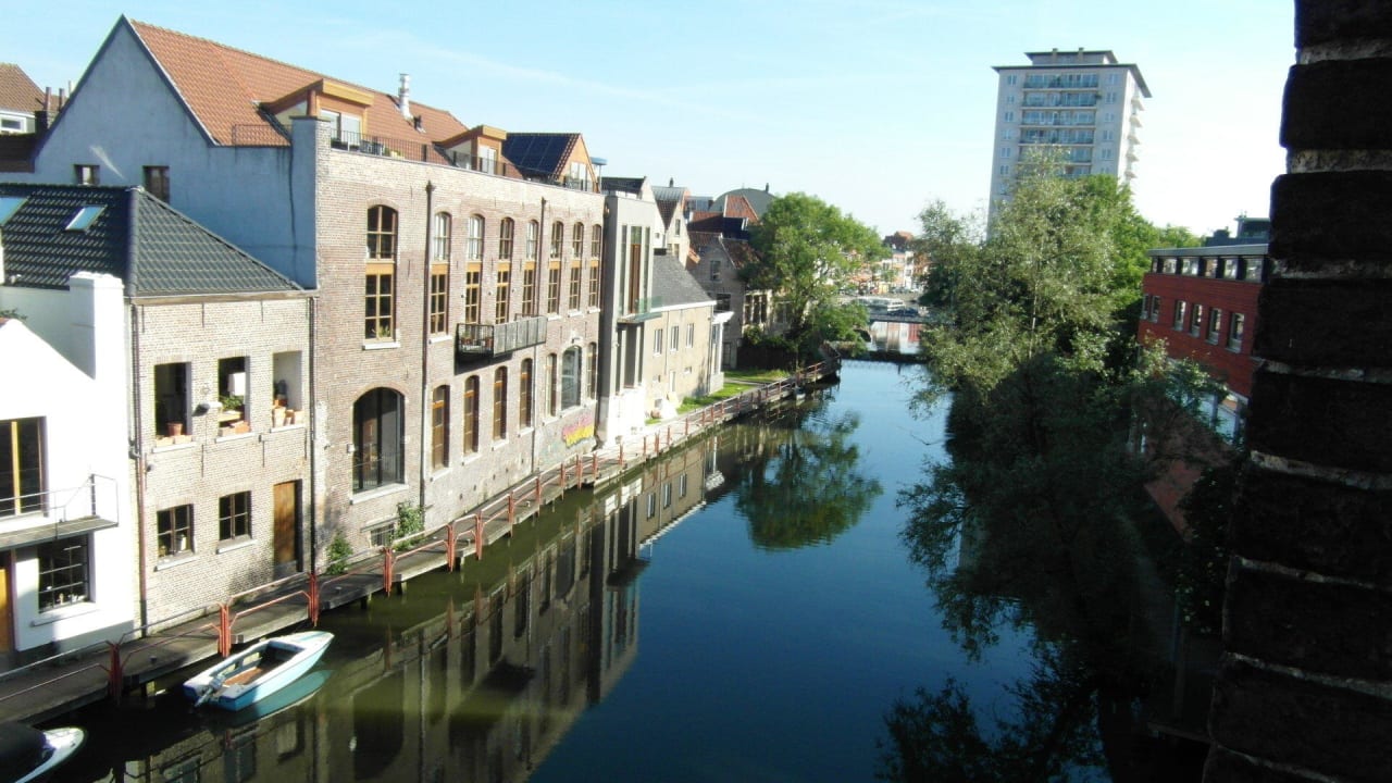 Blick entlang der Leie Ghent River Hotel