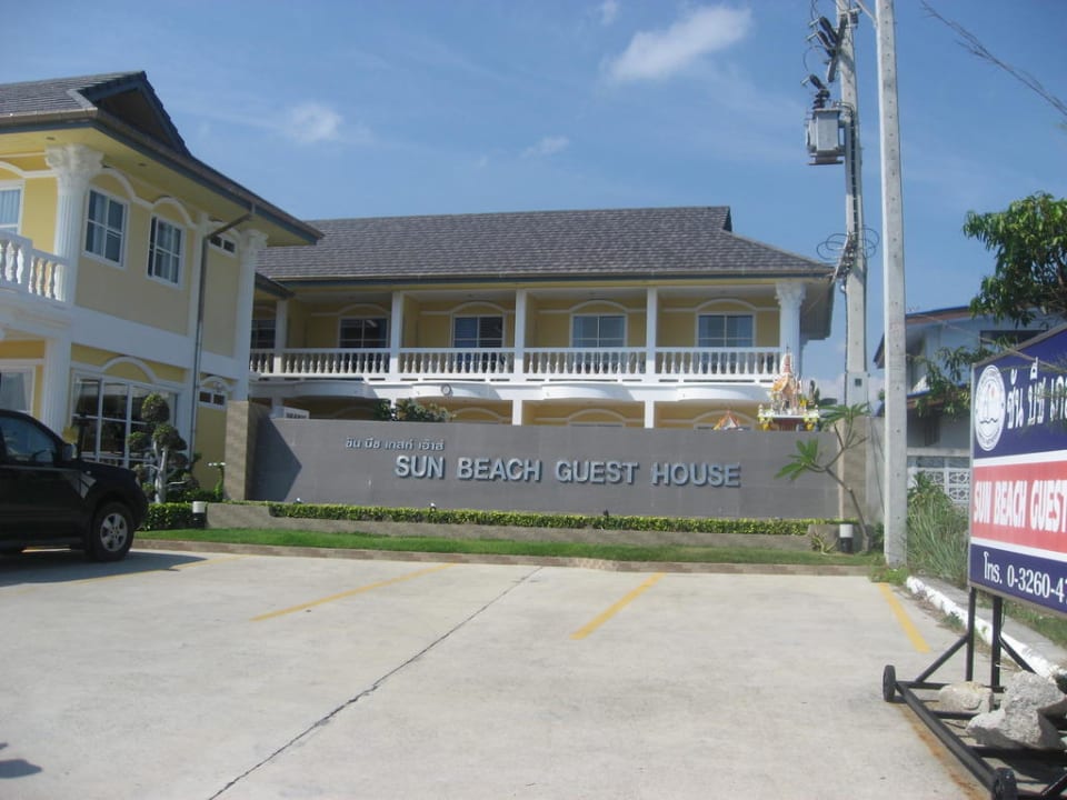 Sunbeach Guesthouse  Sun Beach Guesthouse