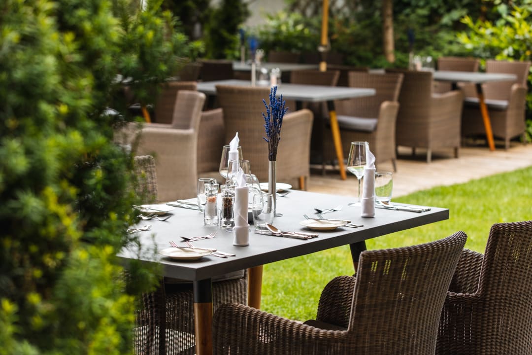 Gastro Familien- & Gartenhotel Theresia