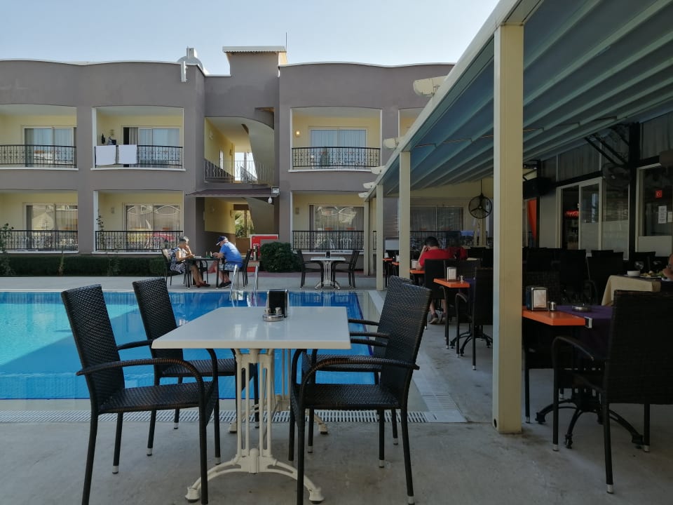 Gastro Hotel Sayanora & Sayanora Park