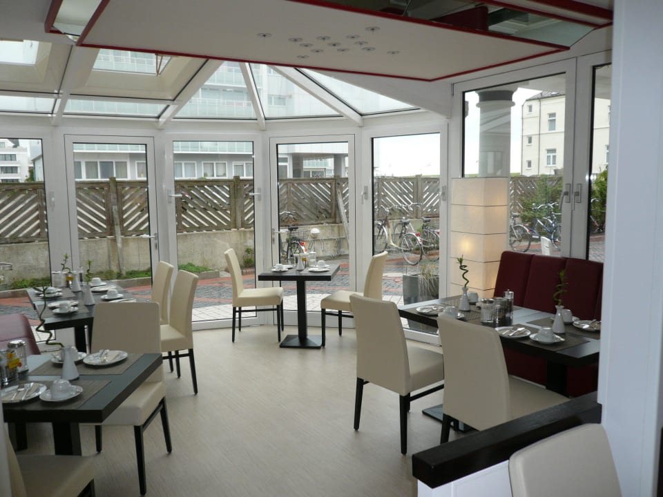 Vorderer Frühstücksraum Hotel Nordstrandperle