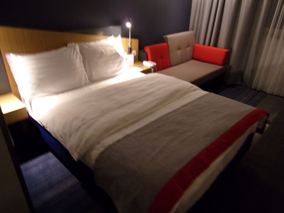 Zimmer Holiday Inn Express Frankfurt - Airport