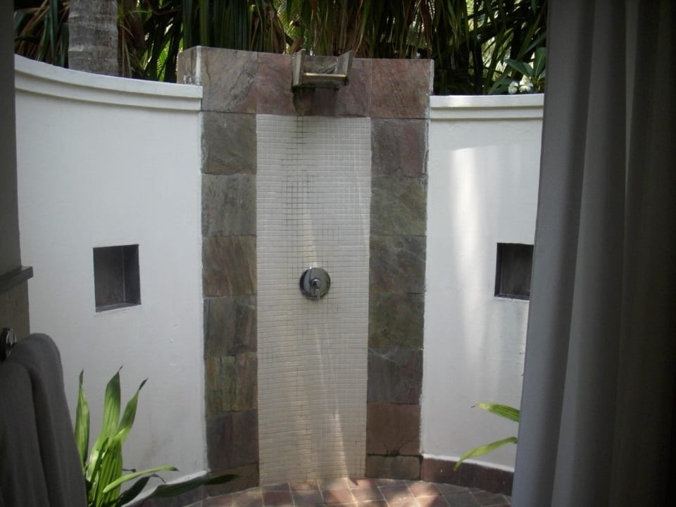 Außendusche Kuramathi Maldives