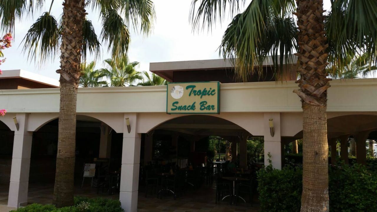 Tropicbar Hane Family Resort