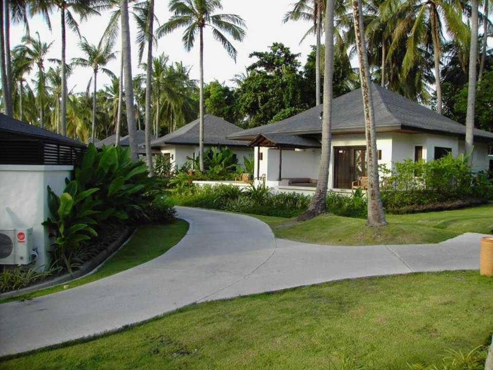 The Racha - Villa von außen Hotel The Racha