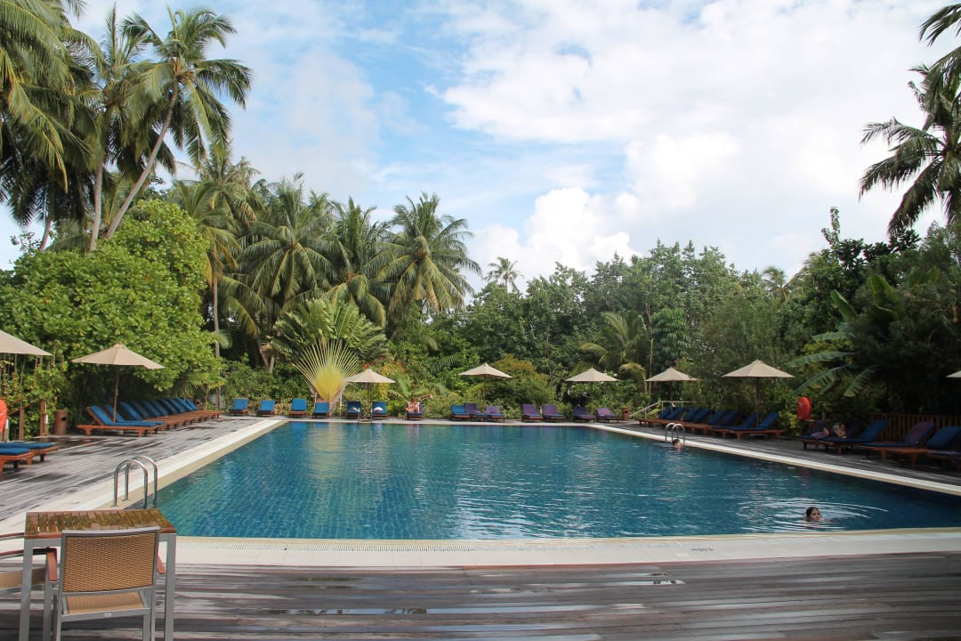 Unterer Pool Vilamendhoo Island Resort & Spa