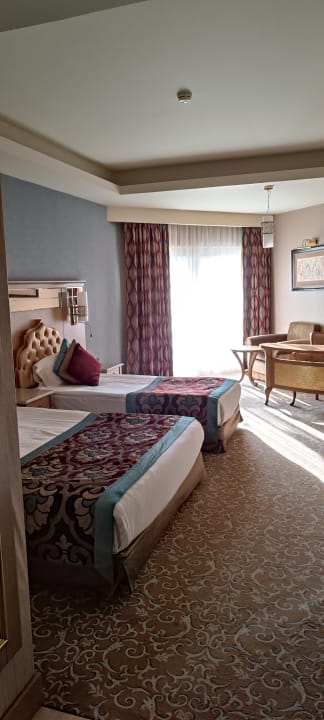Zimmer Royal Holiday Palace