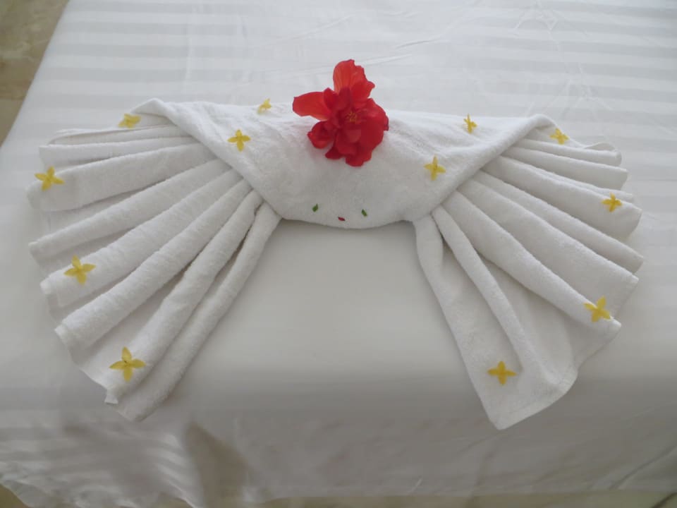 Täglich neue Handtuchfiguren auf dem Bett Viva Azteca by Wyndham - All Inclusive Resort