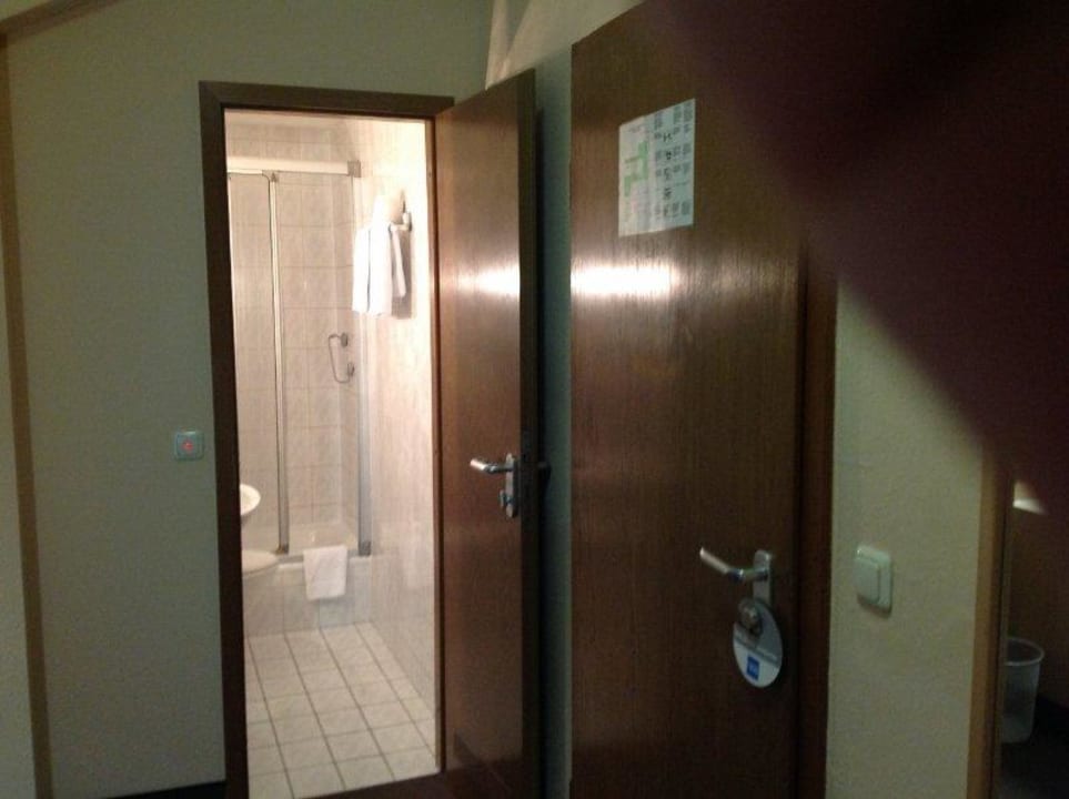 Tür zum Bad Hotel Regina