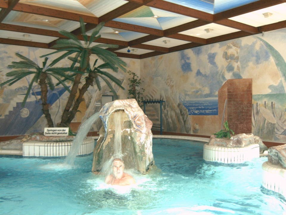 Schwimmbad WAGNERS Hotel im Frankenwald