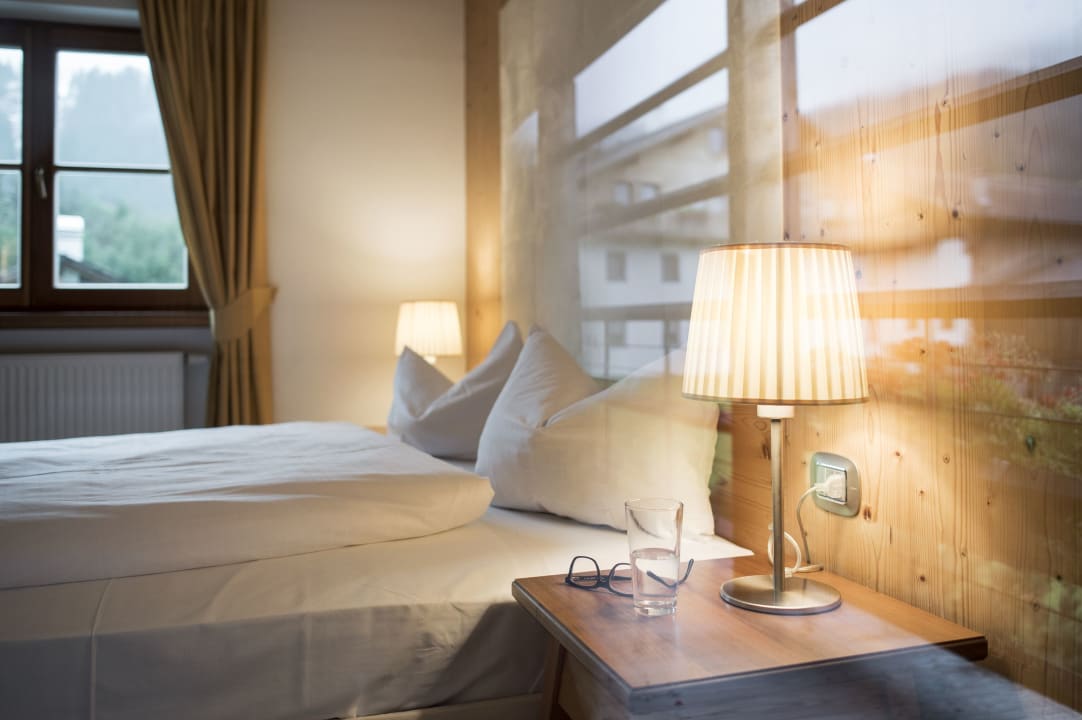 Zimmer Post Alpina - Family Mountain Chalets