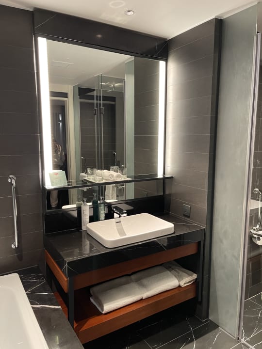 Zimmer Hilton Garden Inn Da Nang