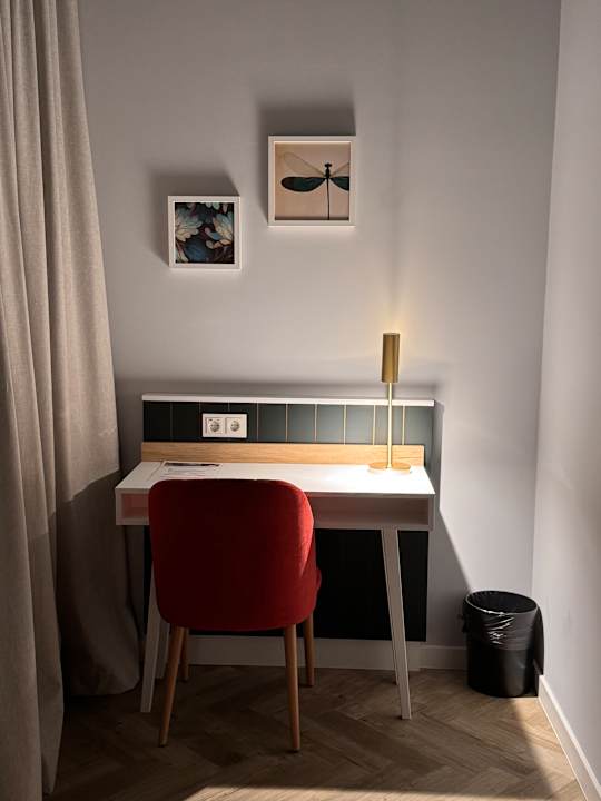 Zimmer Holiday Inn - the niu, Flower Konstanz