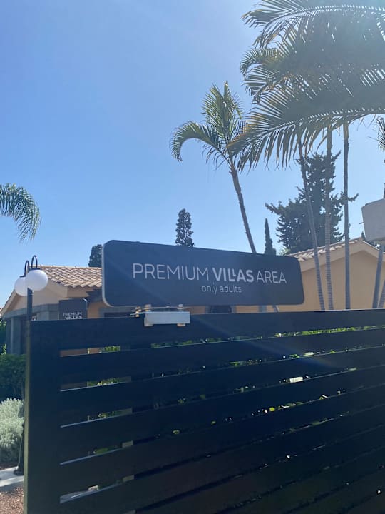 Zimmer Suites & Villas by Dunas