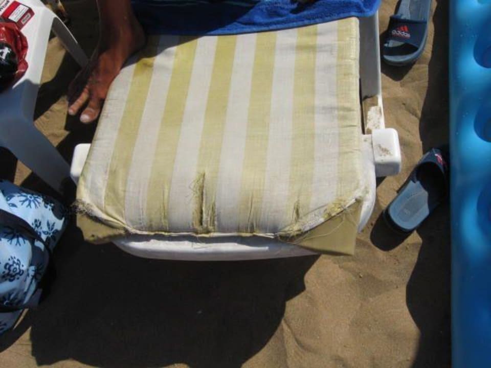 Liegen und Auflagen am Strand Top Hotel